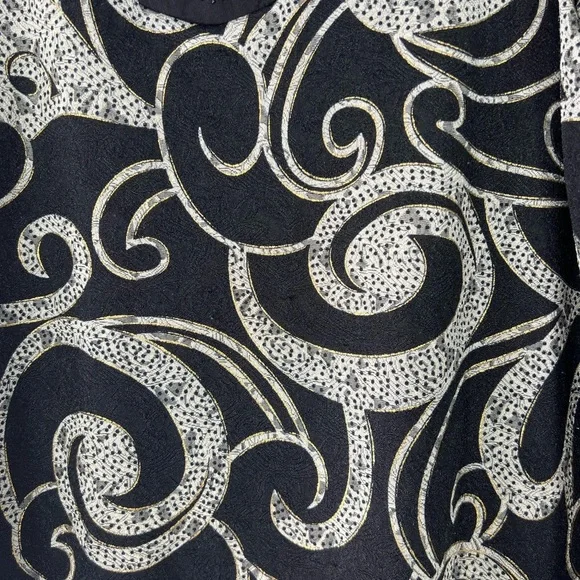 Black and White Long Sleeve Dress - Picture 5 of 10